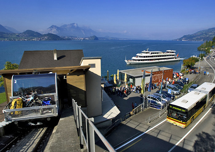 Bahn ab Thunersee / Photo: Fritz Bieri